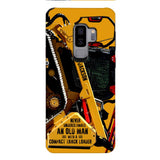 PERSONALIZED NEVER UNDERESTIMATE AN OLD MAN WITH A COMPACT TRACK LOADER PHONECASE QTDT2903