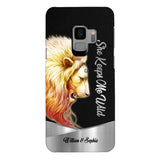 PERSONALIZED HE KEEPS ME SAFE SHE KEEPS ME WIFE COUPLE LION PHONECASE QTDT0505
